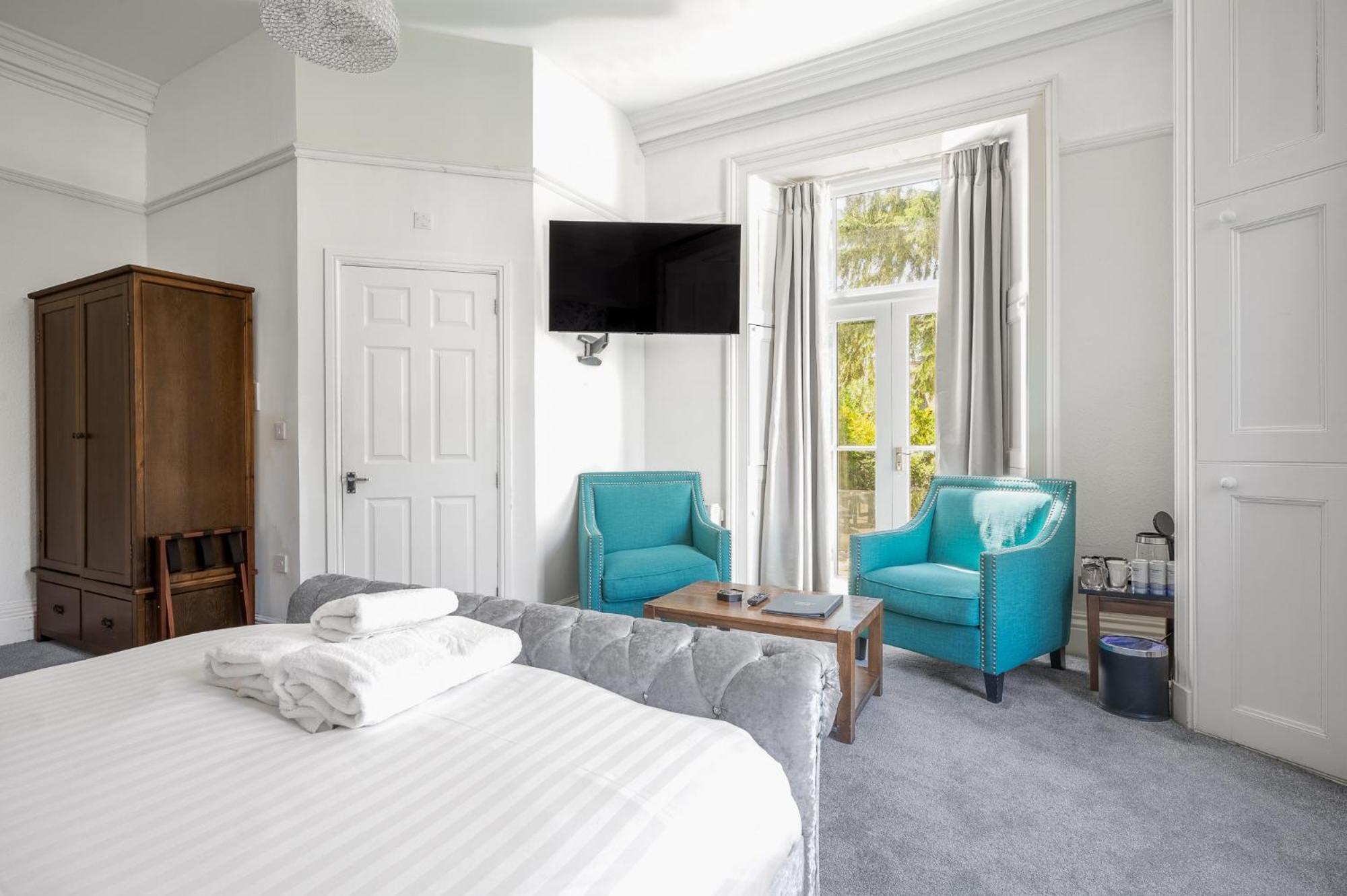 Latimer House 4*