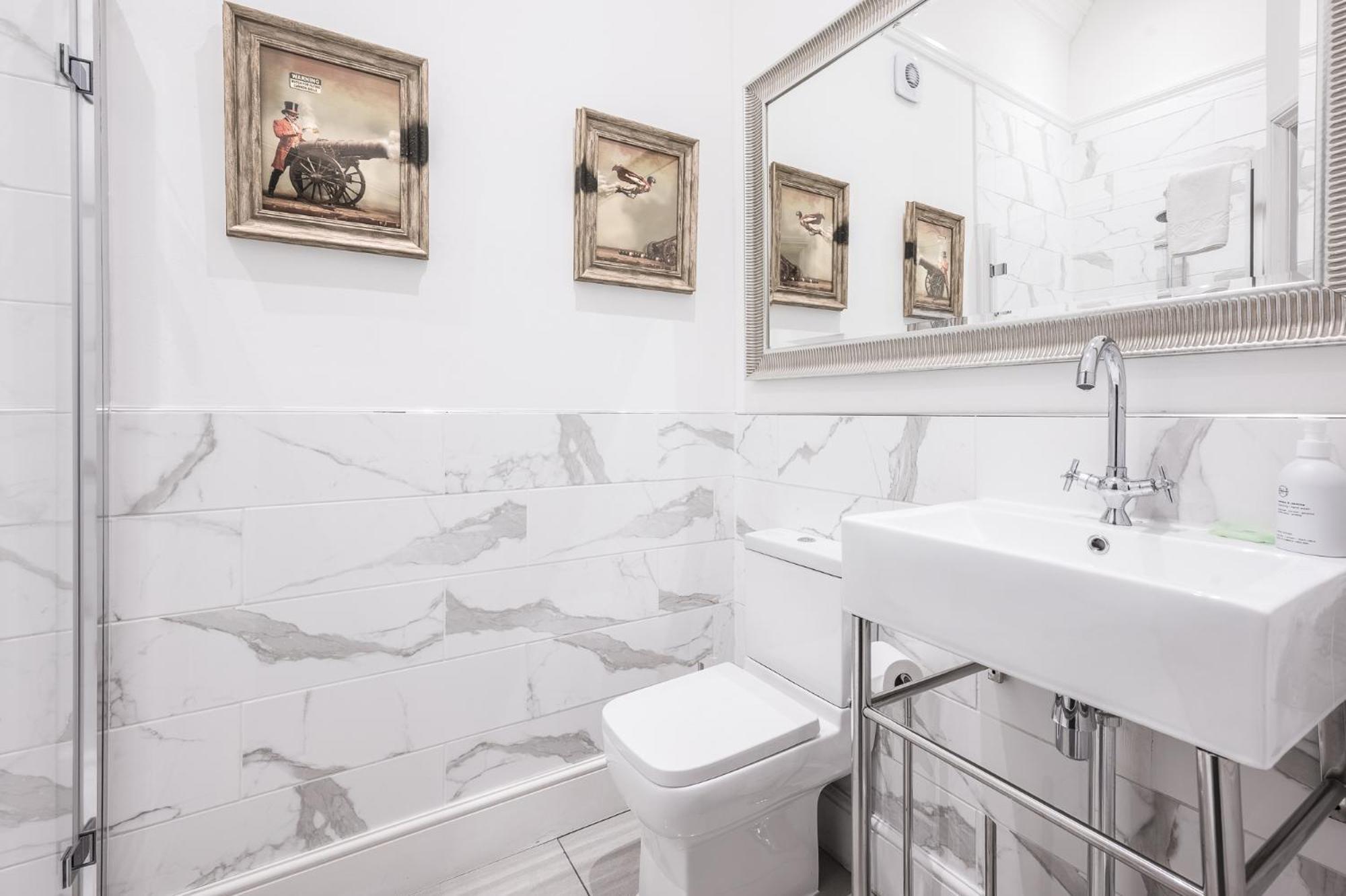 Latimer House 4*